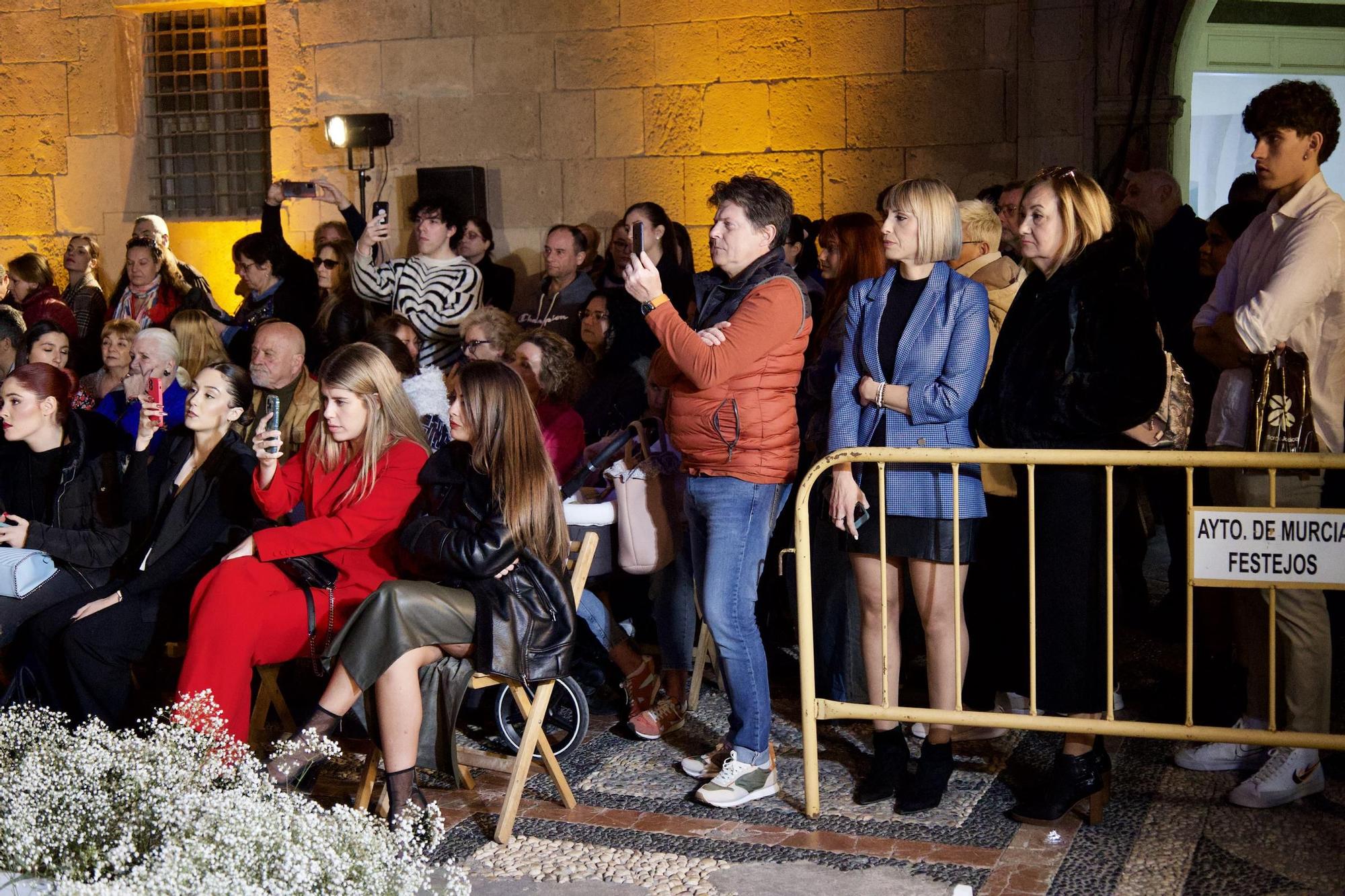 Así ha sido el desfile de Silvia Navarro en la Plaza de la Cruz de Murcia