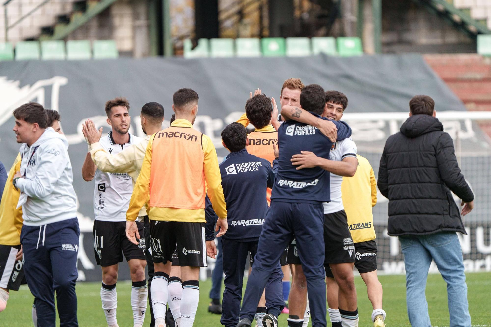 FOTOGALERÍA | Las mejores imágenes del partido Mérida-Orense