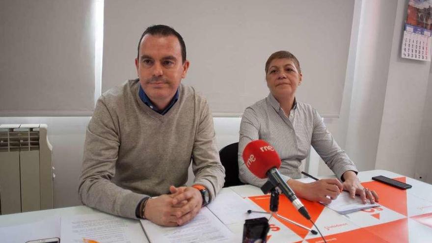 Francisco Requejo y Reyes Merchán, ayer en rueda de prensa.