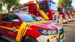 Más de 200 desalojados por un incendio en un garaje comunitario de Tomares
