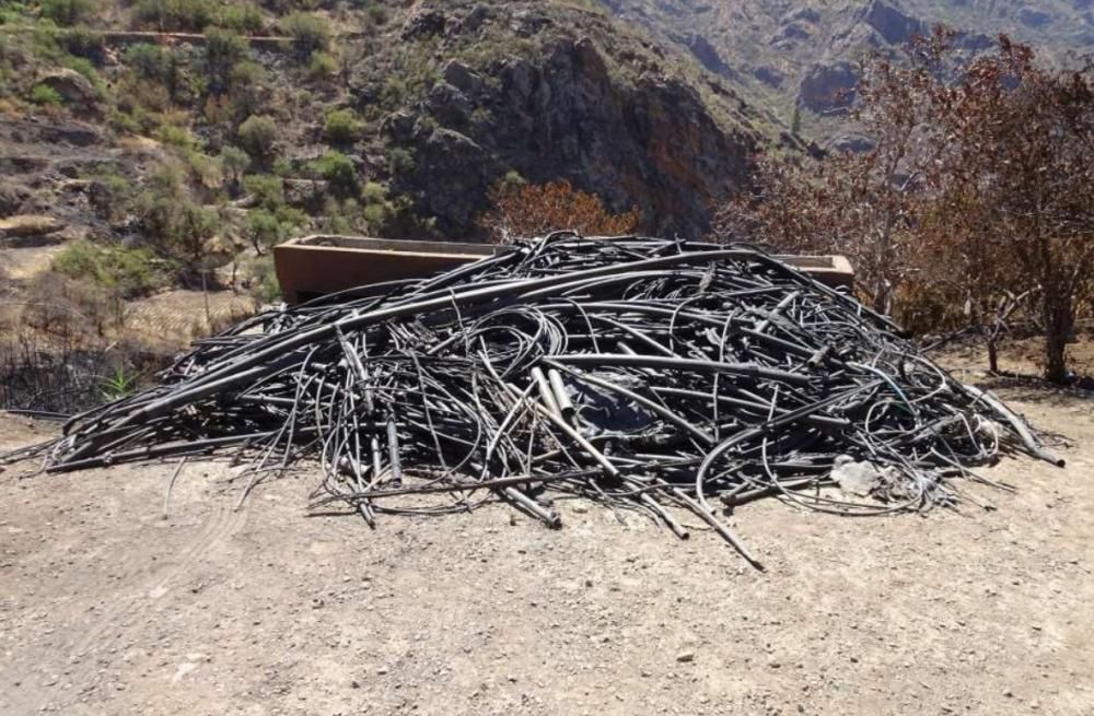 Las tuberías de polietileno, una de las causas de propagación del incendio de Gran Canaria