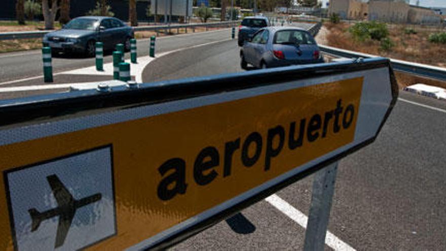 El acceso al aeropuerto de Alicante-Elche