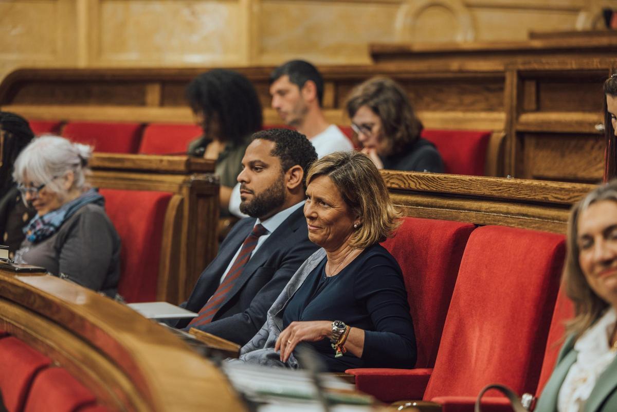 Los diputados Ignacio Garriga y María Elisa García Fuster en el Parlament.