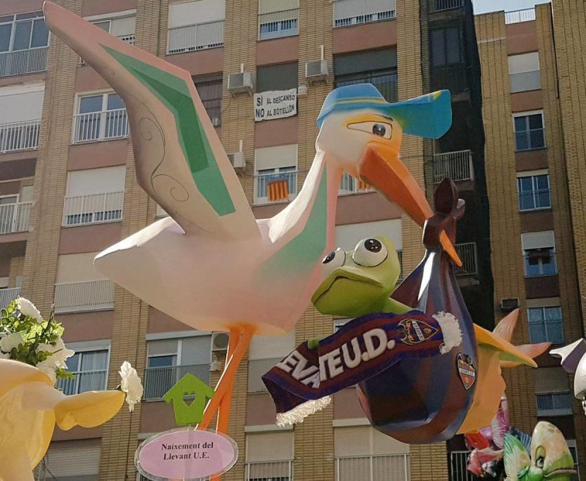 Las mejores escenas falleras del Levante UD