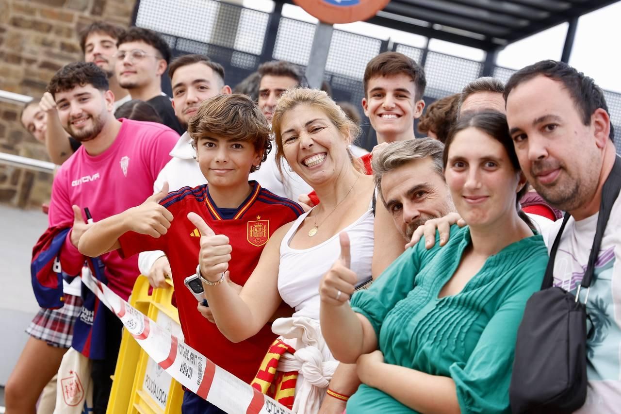La selección española en Córdoba: la afición se vuelca con los jugadores