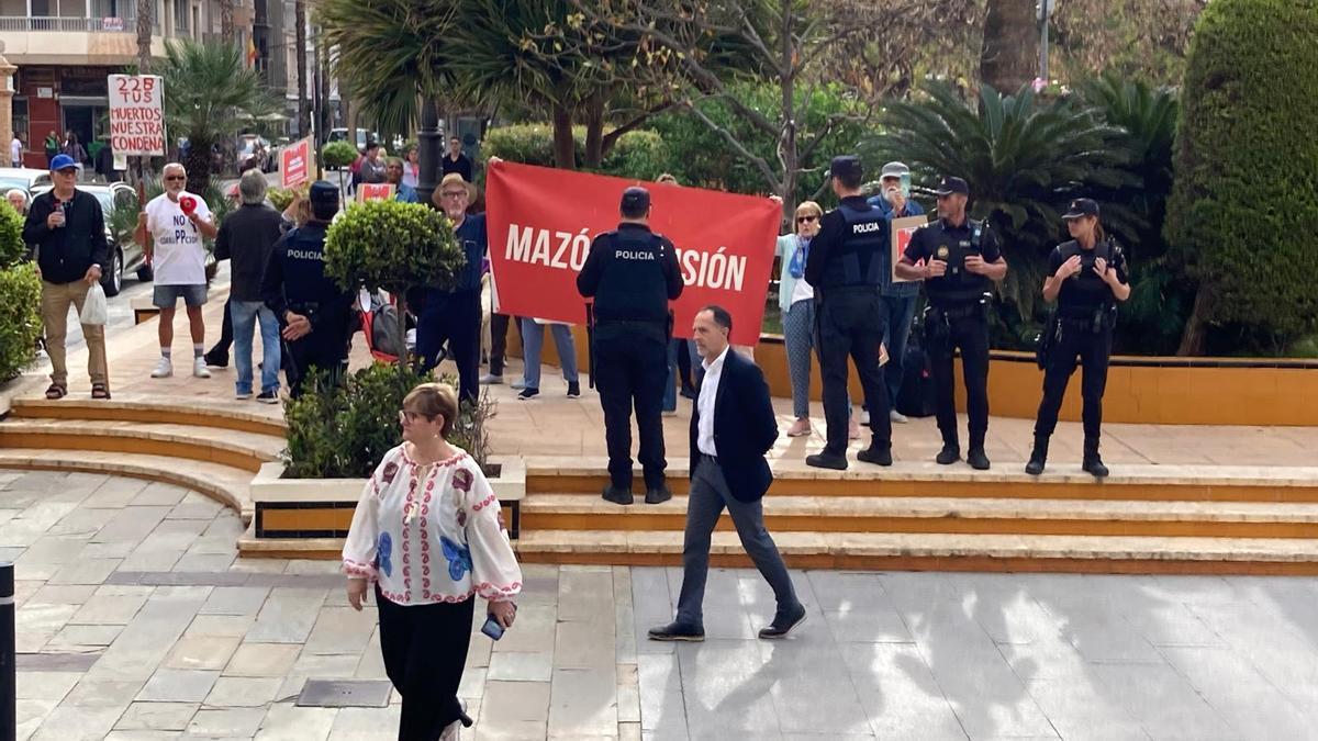 Nueva protesta contra Mazón en Torrevieja