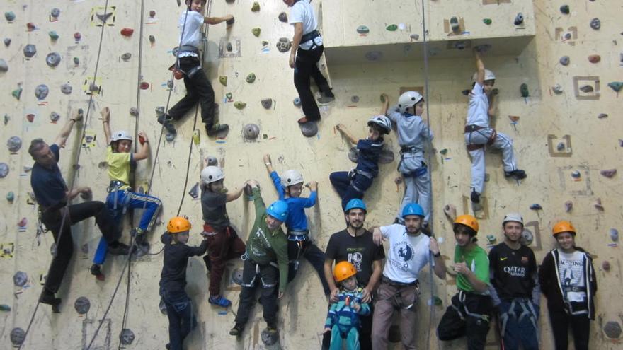 Escalada en el Rocódromo de Riazor