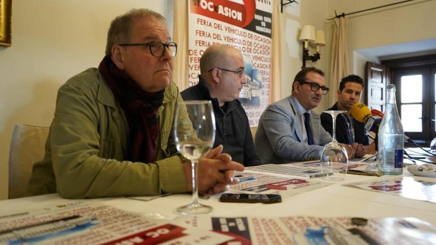 Organizadores y promotores de la feria, esta mañana durante la presentación.