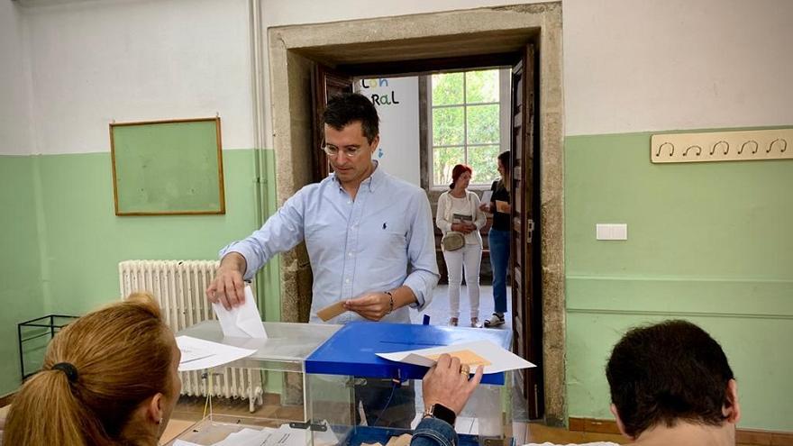 Borja Verea vota en las elecciones generales de este domingo