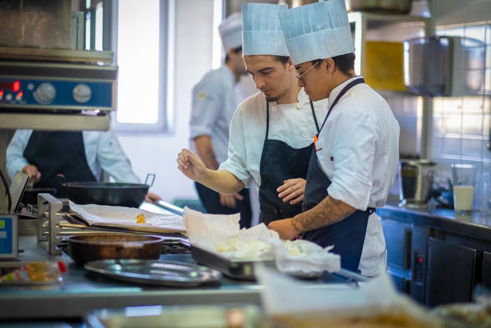 Obre el restaurant de l''Escola d''Hostaleria