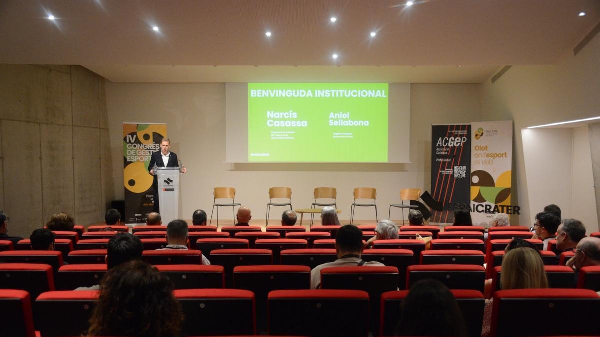 Benvinguda institucional del Congrés de Gestió Esportiva de Catalunya, aquest dijous a l’Espai Cràter d’Olot