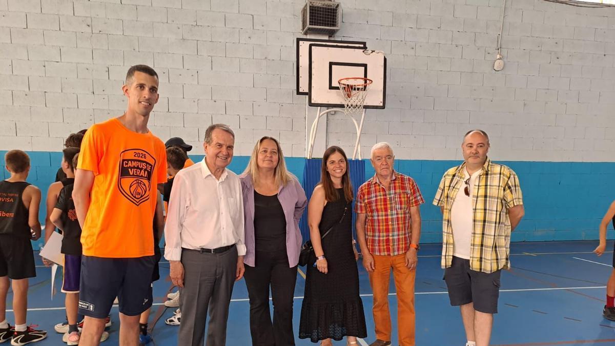 Caballero, en el campus de verano de baloncesto del Seis do Nadal.