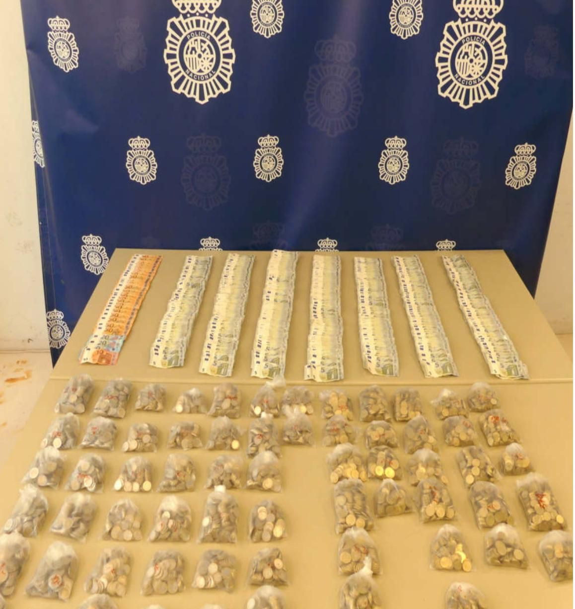 Todas las armas y la droga que poseía el detenido en Manacor