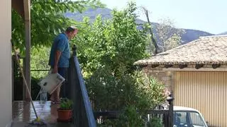 Así han sido los primeros regresos tras el incendio de Las Peñas de Riglos: "Estaba loca por volver a casa"