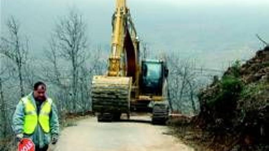 Comienza la obra de mejora de la carretera del Jerte a La Vera