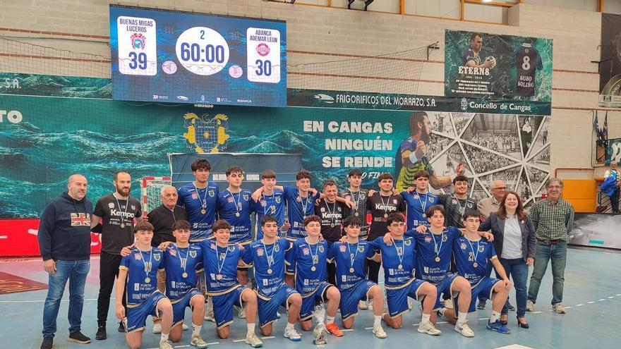 El Luceros juvenil da la campanada y se estrena en la Final a Ocho con victoria ante el Dominicos