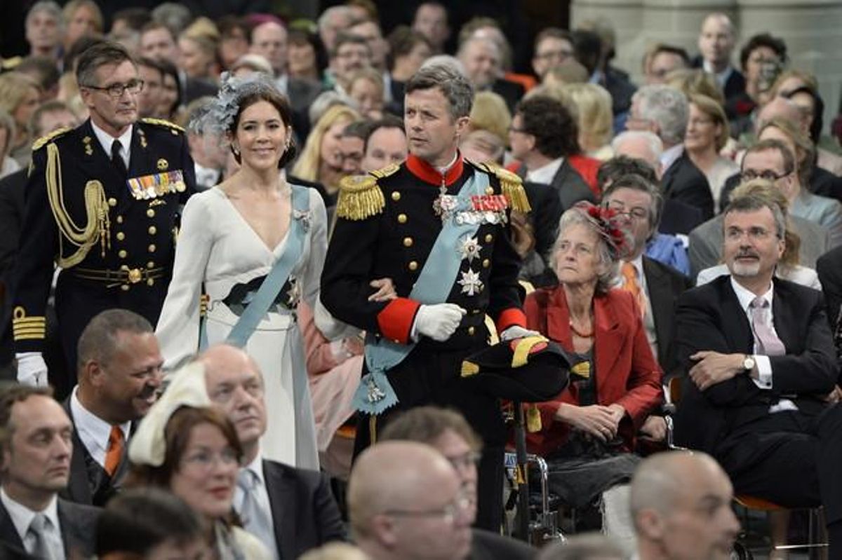 El príncep Frederic i la princesa Maria de Dinamarca a l’arrobar a la cerimònia d’investidura del rei Guillem Alexandre.