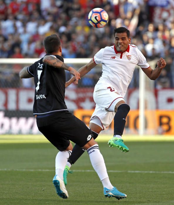 El Dépor cae ante el Sevilla en el Sánchez Pizjuán