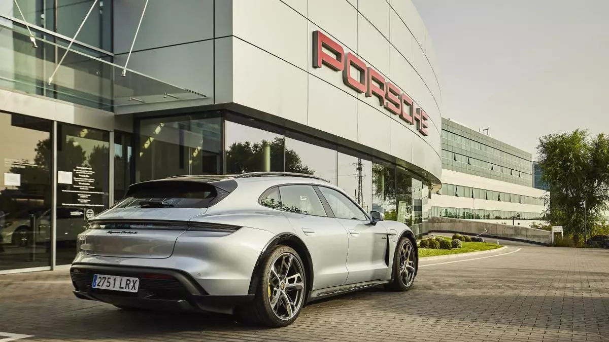 ¿Por qué saltan chispas en Porsche?
