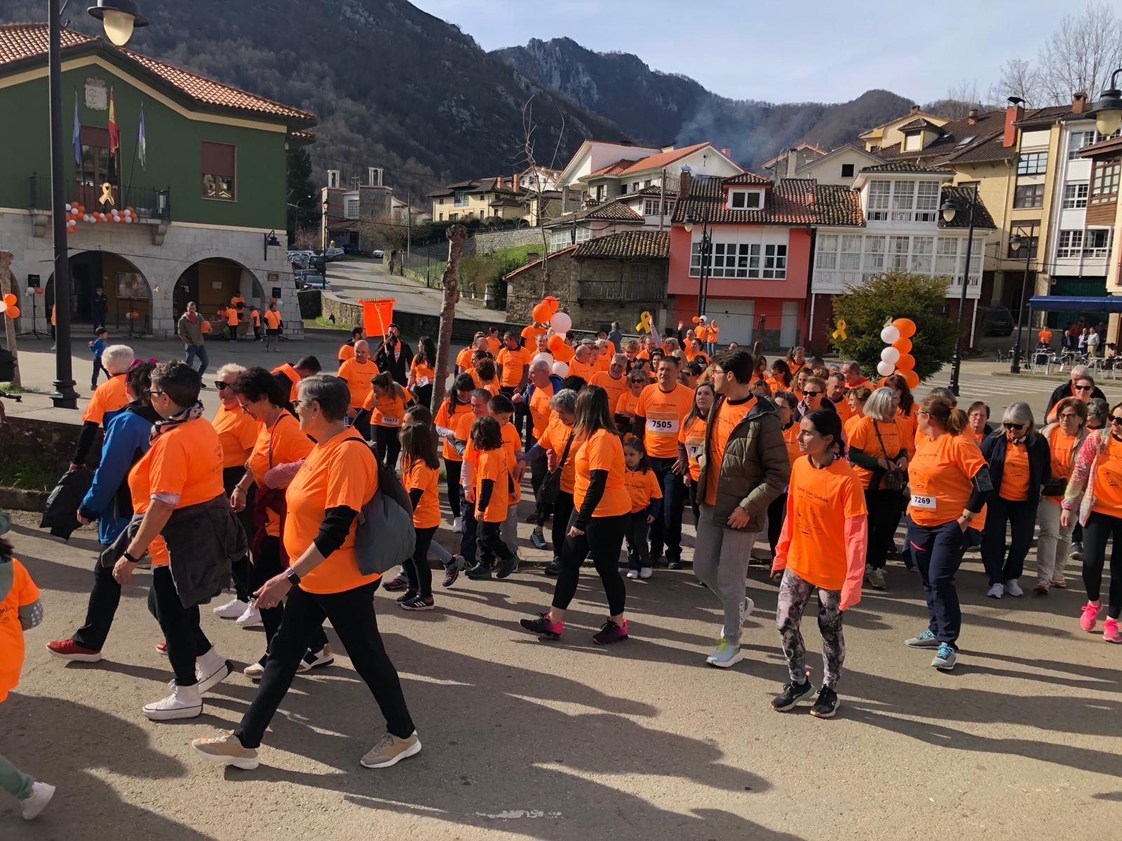 Las carreras contra el cáncer infantil reúnen a cientos de personas en las Cuencas