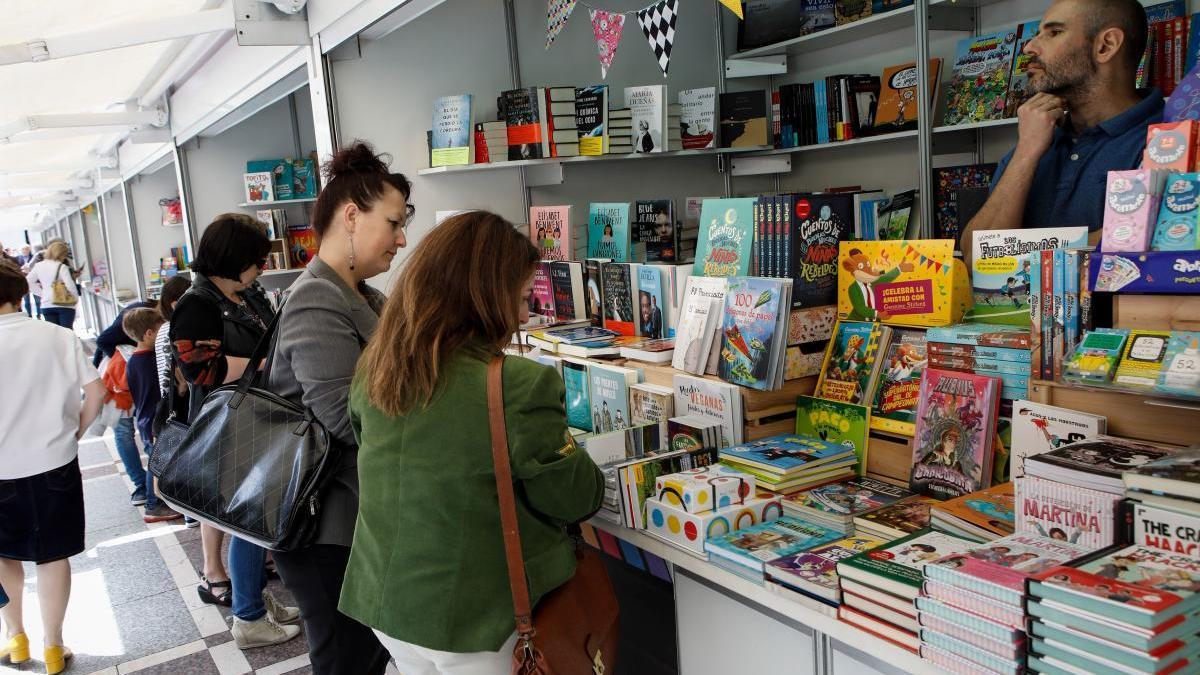 Los escritores noveles: &quot;El sector del libro ha quedado muy dañado&quot;