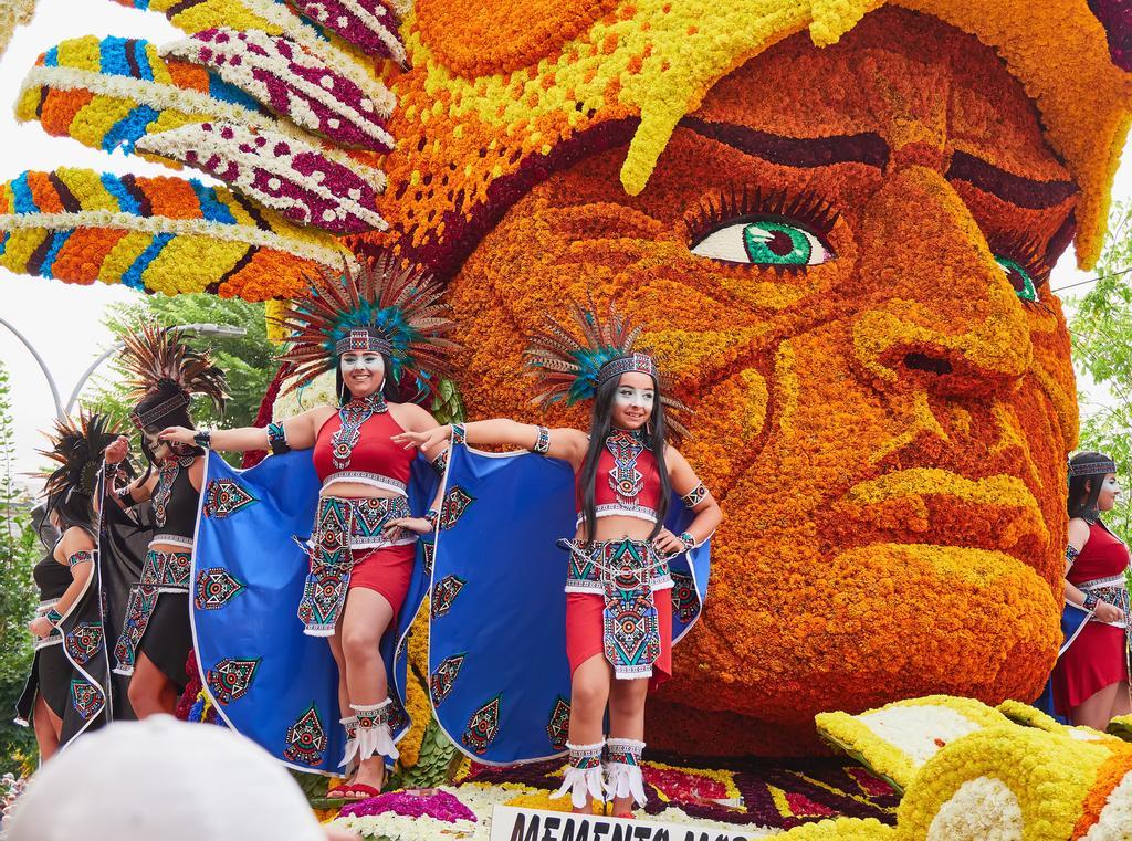 Batalla de las flores en Laredo