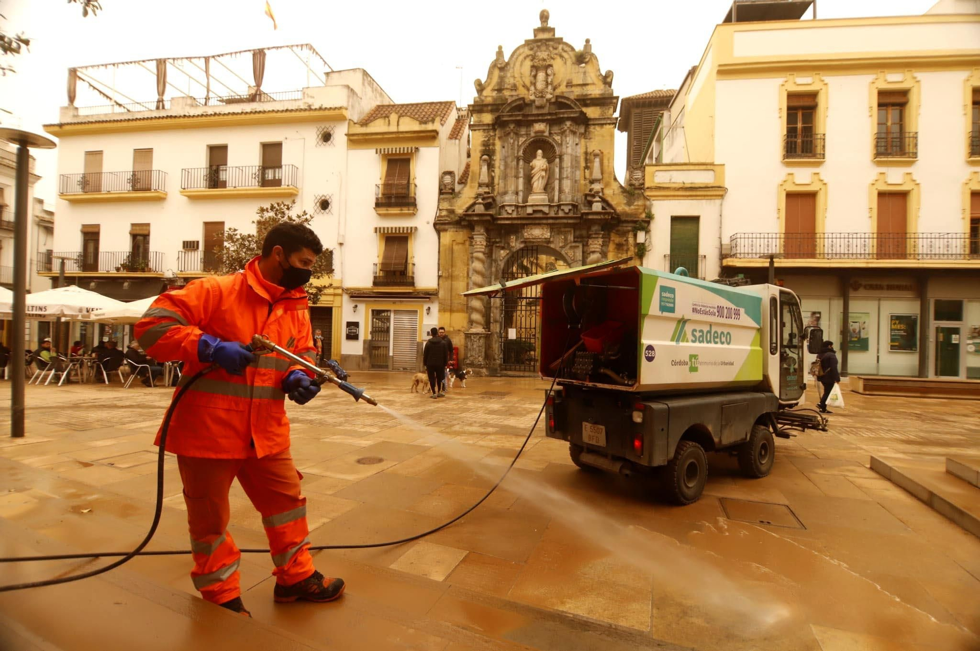 La borrasca Celia deja la ciudad cubierta de barro