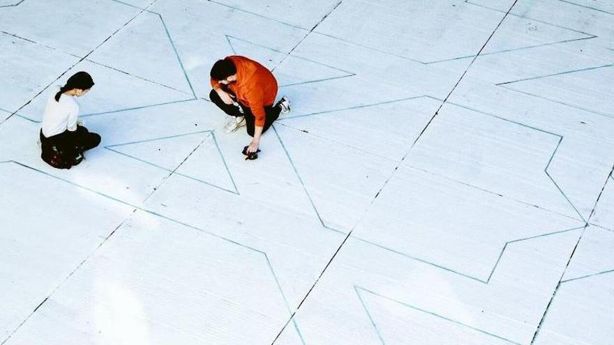 Boa Mistura convierte el suelo de La Térmica en &#039;El patio del tiempo&#039;