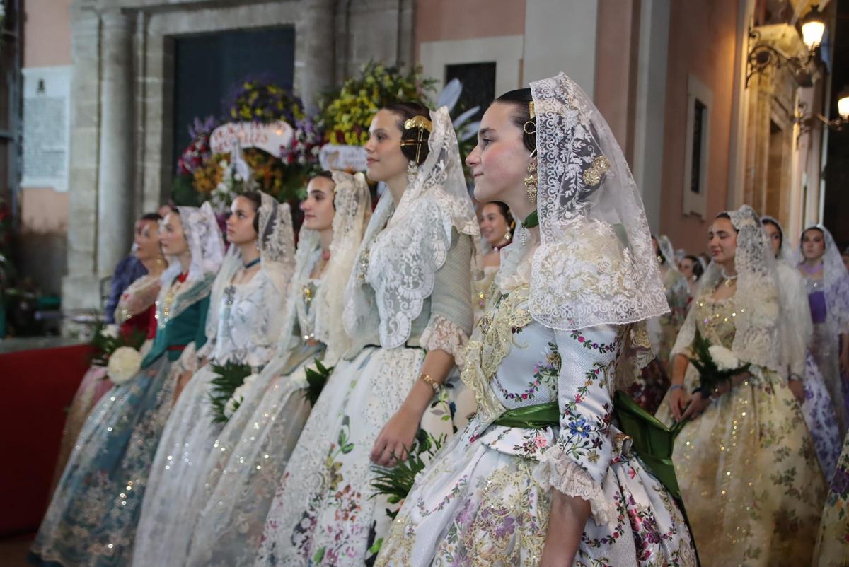 Todas las fotos de la ofrenda del 18 de marzo por la calle San Vicente hasta la 21:30 horas