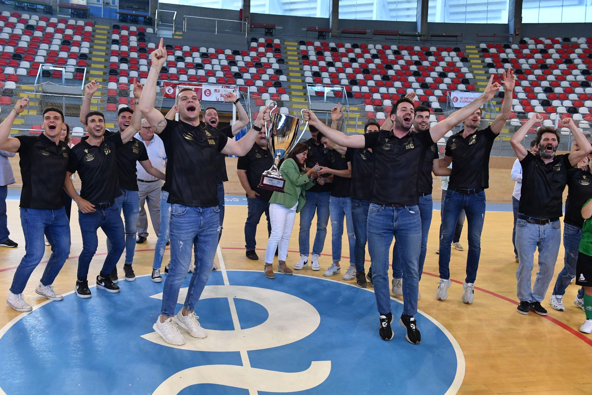 El Liceo celebra el campeonato de liga con la afición en el Palacio de los Deportes de Riazor