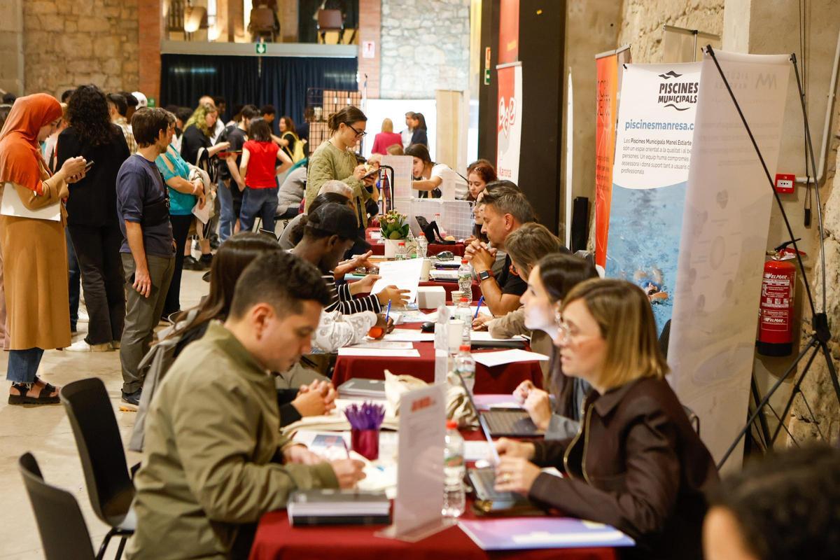 Ambient a la Fira de l'Ocupació del Bages aquest migdia