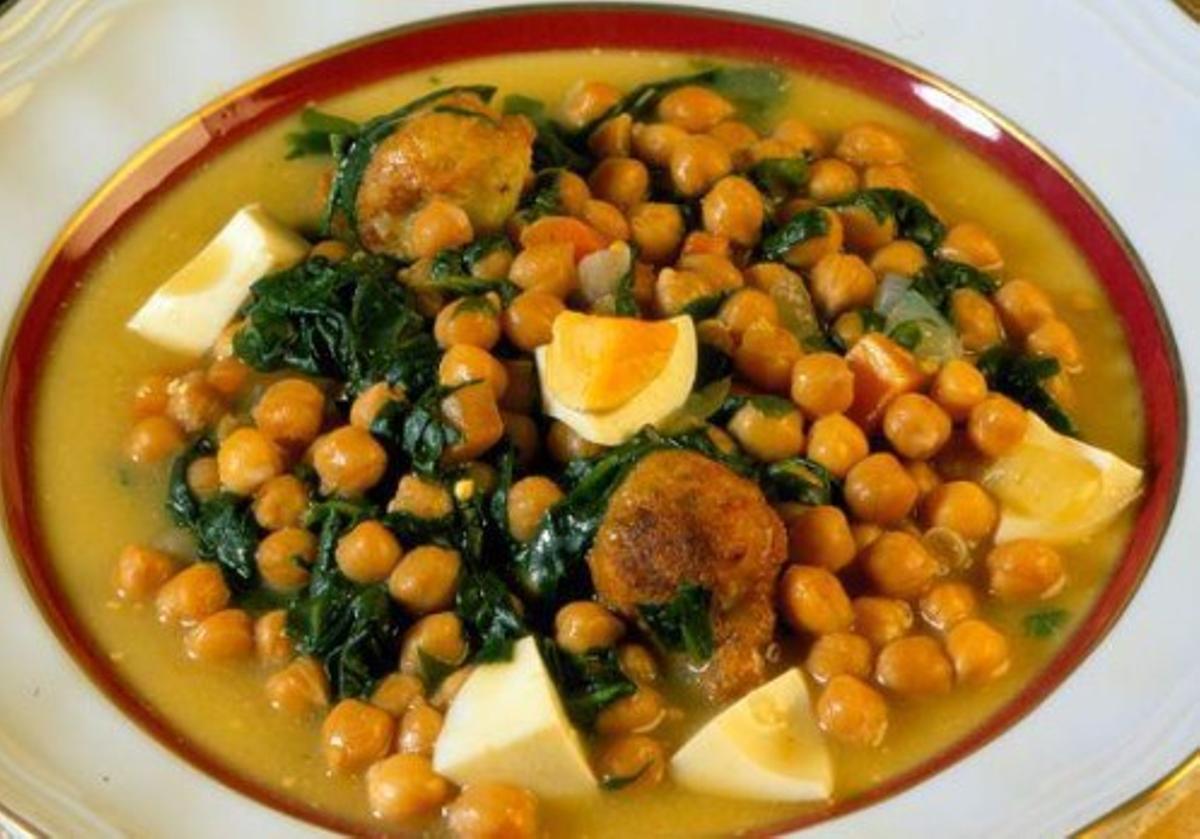 Potaje de vigilia, un plato para cumplir con la tradición de la Cuaresma, que excluye la carne.