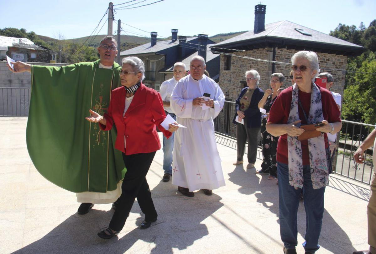 Las hermanas del Amor de Dios en Sanabria.  | A. S.