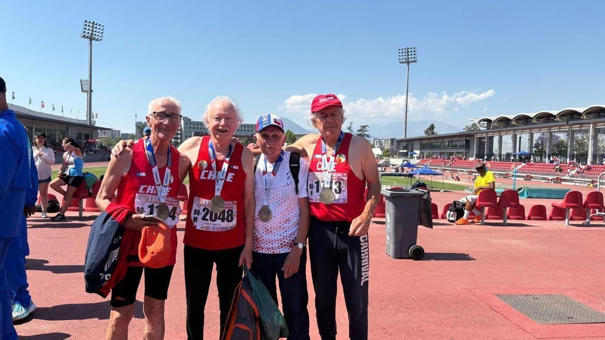Por la izquierda, Manuel Carrillo, Víctor Gundemaro García, Luis Moya y Pedro Avalos