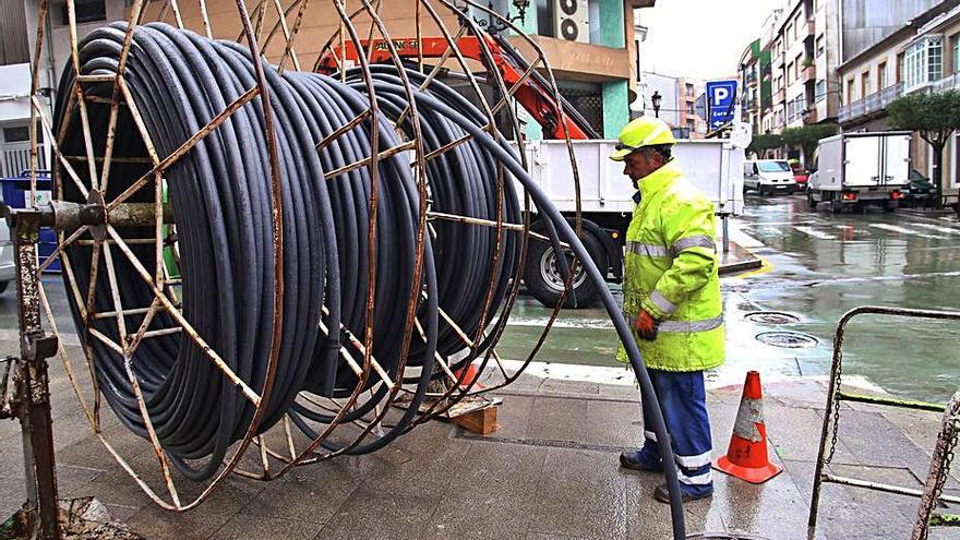 Instalación de fibra en el núcleo urbano años atrás. |  // BERNABÉ