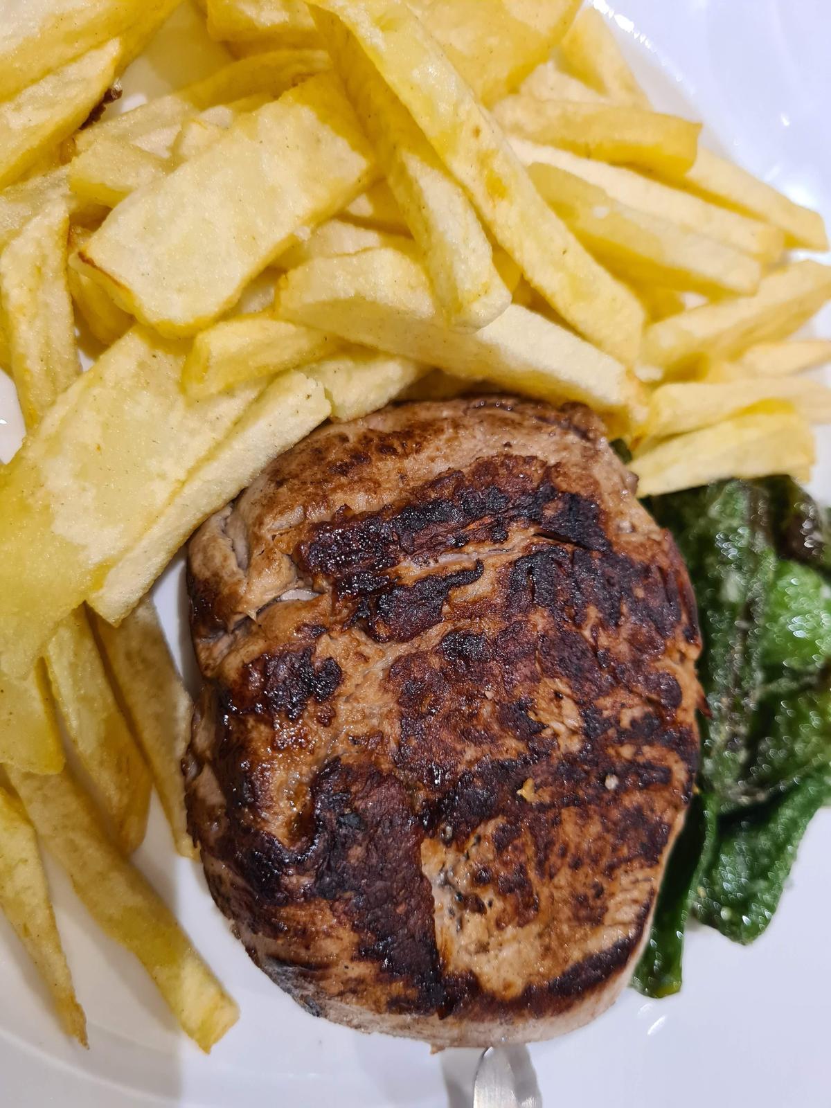 En el paraíso del marisco también se sirven buenas carnes.