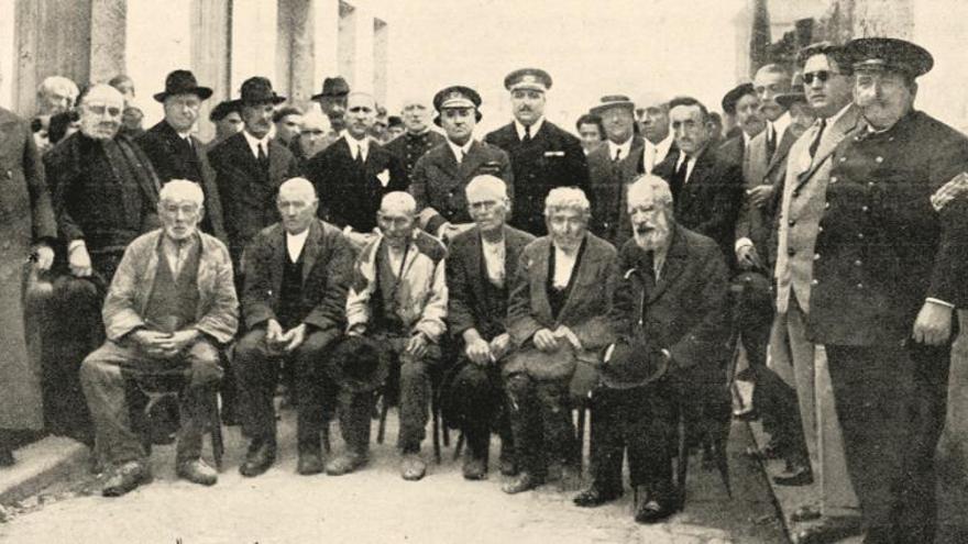 Homenaxe “Vejez del Marino” en 1927, que consistía en pagas vitalicias a seis mariñeiros xubilados.   | // ARQUIVO DO AUTOR