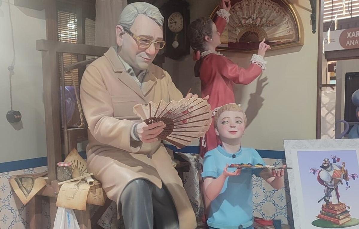 Voro Burriel, el palmiter de Aldaia, hecho ninot por la falla Maestro Serrano.