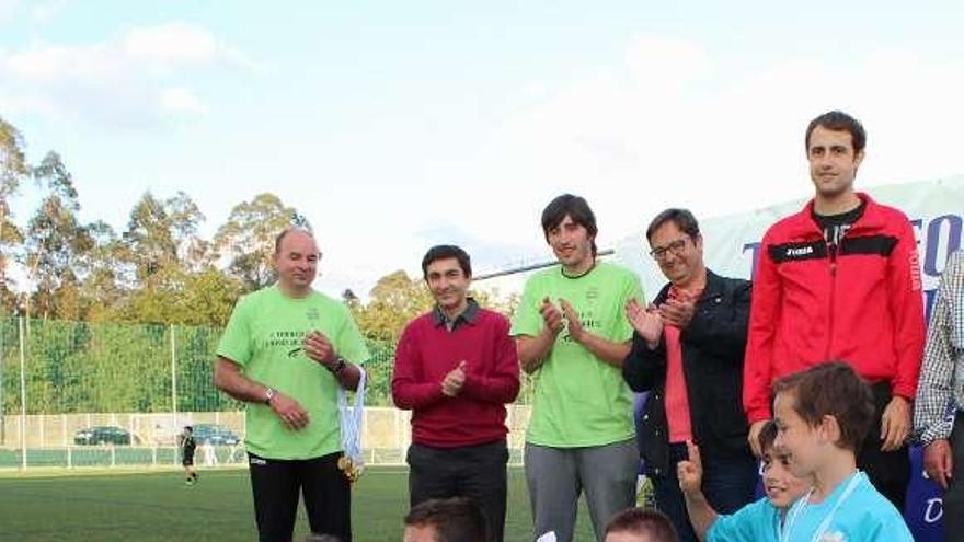 Vencedores de la categoría benjamín, del club Oroso.