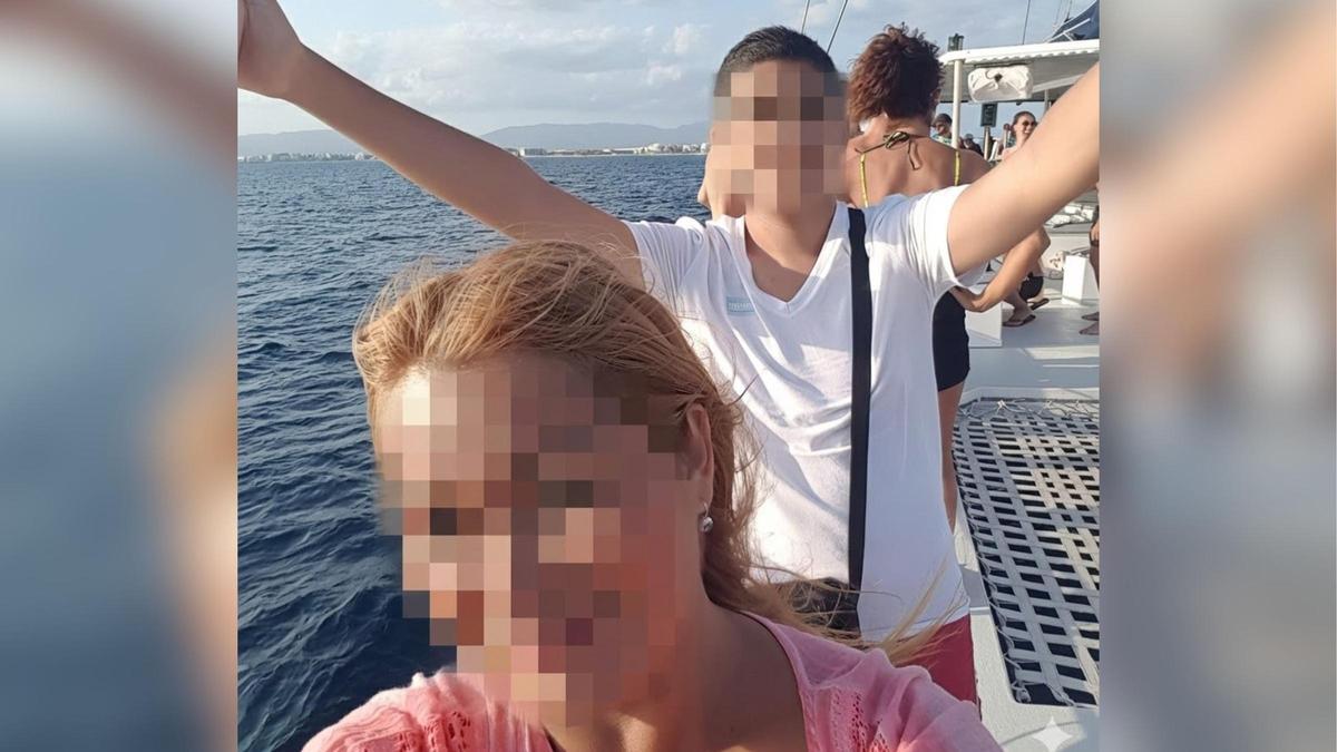 La mujer asesinada, Eulalia (49) y su hijo, Pedro (22), responsable de su muerte.