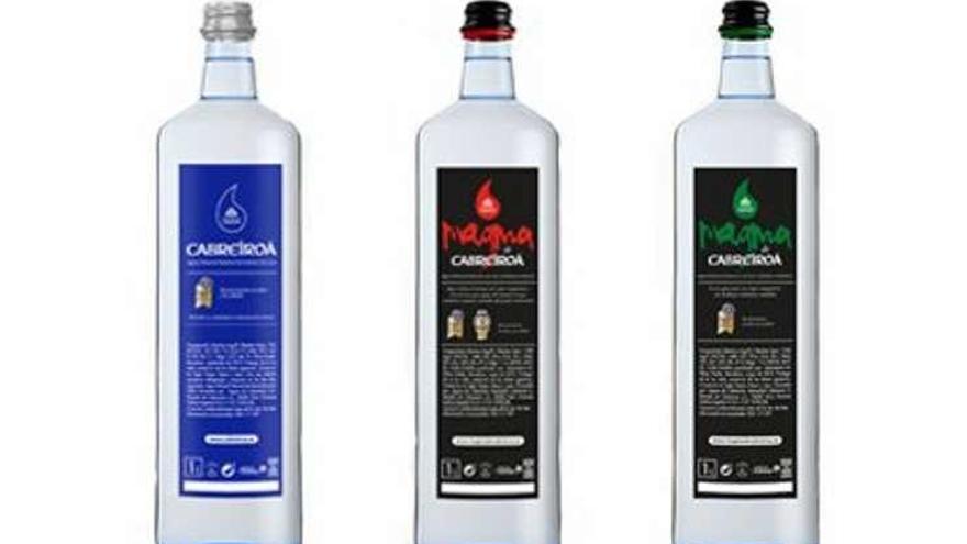 Botellas con las nuevas etiquetas de Cabreiroá.