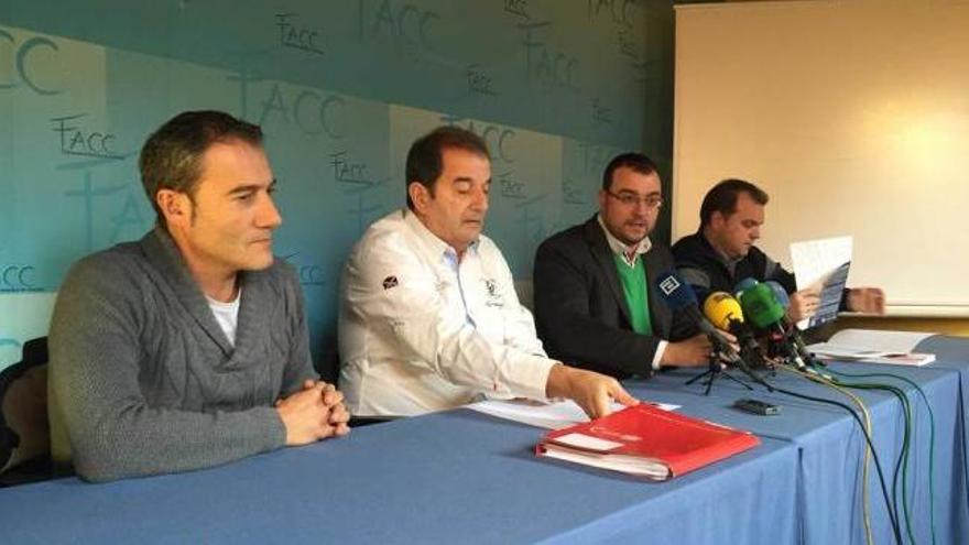 De izquierda a derecha, Jorge Díez, Víctor Fernández, Adrián Barbón y José Luis Alperi, ayer.