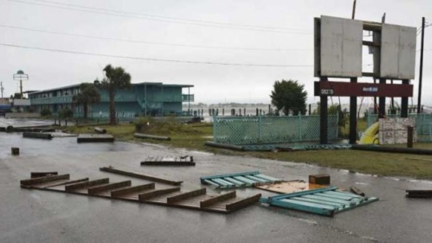 El huracán Irene se deja sentir en Carolina del Norte