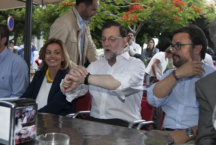 17/06/2016.Mariano Rajoy, presidente del Gobierno en funciones, ve el partido España-Turquía de la Eurocopa en Café Atlántico..Santa Cruz