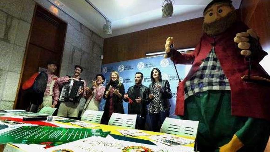 Castiñeira, Rodríguez y Tourón presentaron el programa. // A.H. / D.B.M.