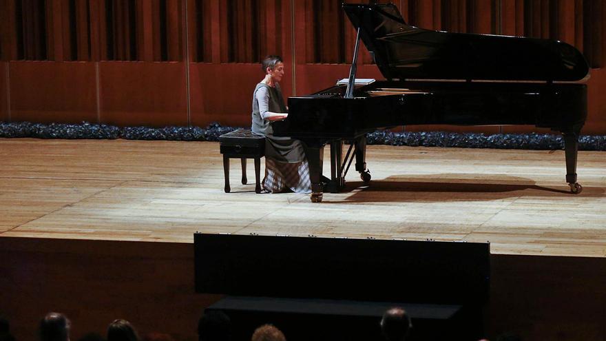 Maria João Pires, ayer, durante su concierto en el Auditorio. | |  J. RUS