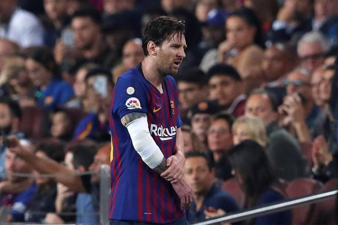 Las imágenes de la lesión de Leo Messi en el Camp Nou ante el Sevilla