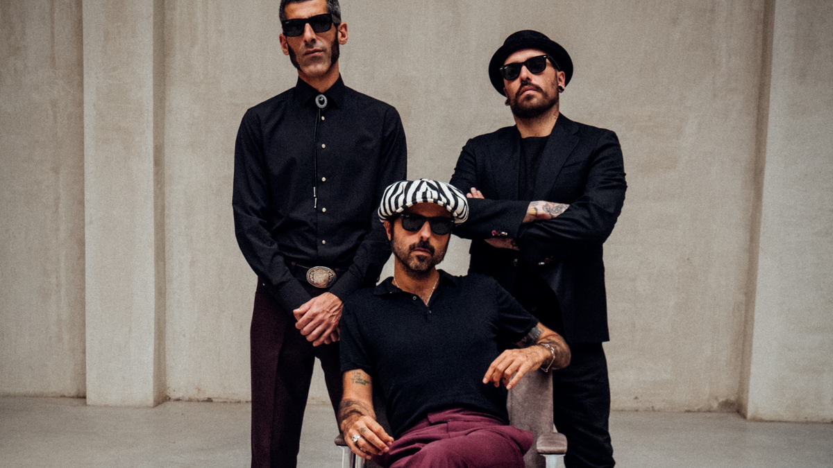 Juancho Conejo, líder de Sidecars, lleva dos décadas de carrera al Recorda Fest de A Coruña: "Ya no pienso en tener un chalé con piscina en forma de guitarra"