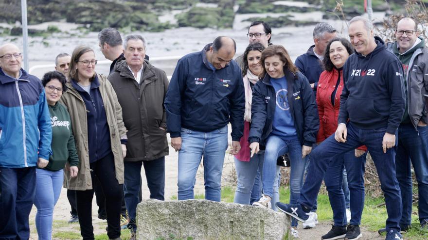 La Conselleira de Medio Ambiente, Territorio e Vivenda visita el Sendeiro Azul de Poio