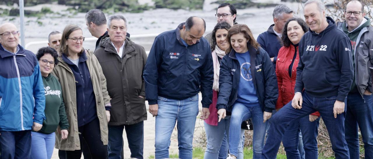 Visita de Ángeles Vázquez al Sendeiro Azul de Poio